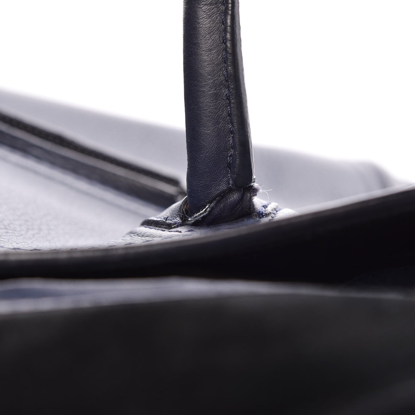 Supple Calfskin Medium Phantom Luggage Midnight