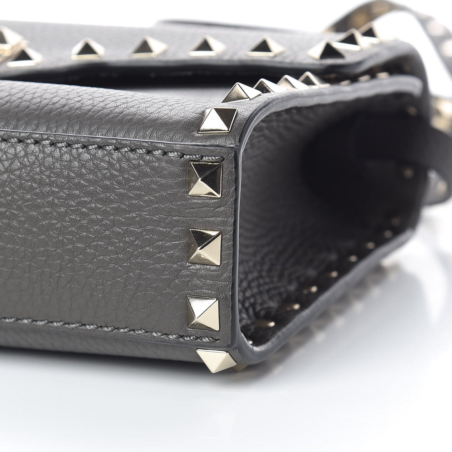 Pebbled Calfskin Medium Rockstud Flip Lock Crossbody Bag Graphite