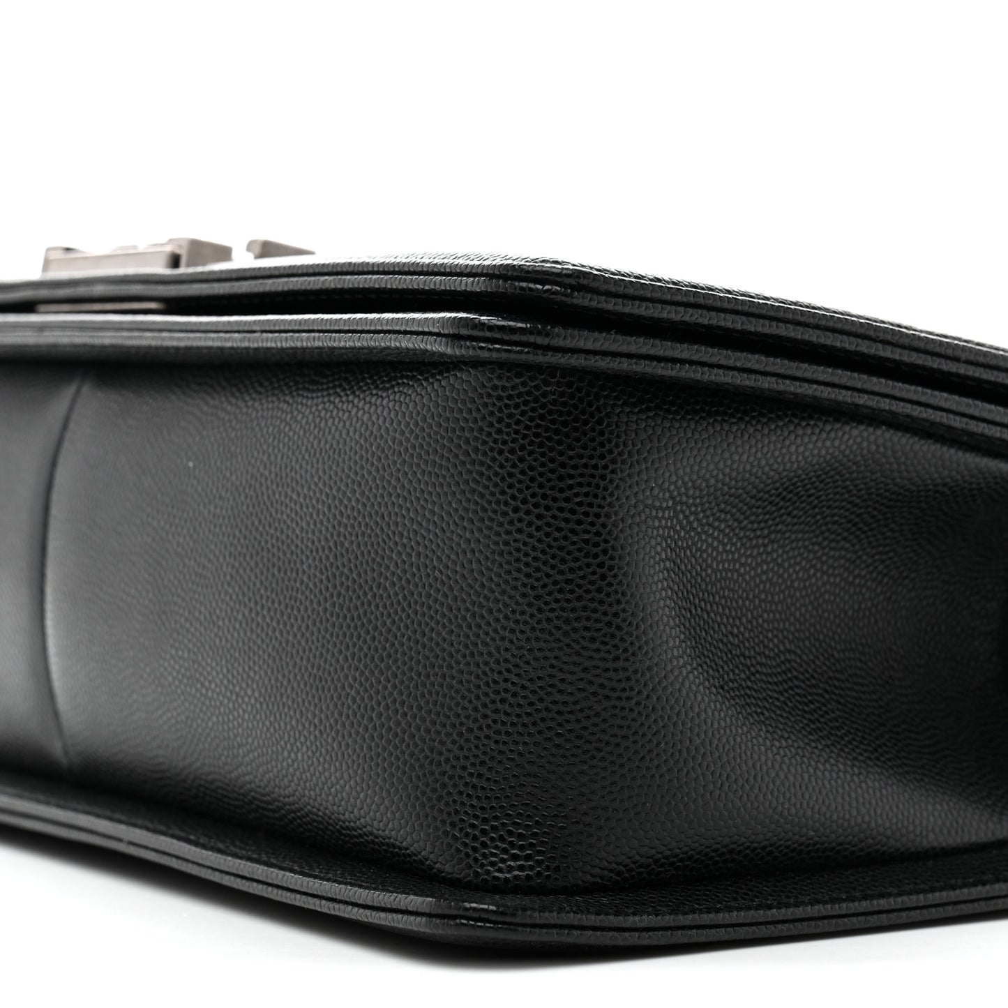 Caviar Quilted Medium Boy Flap Black