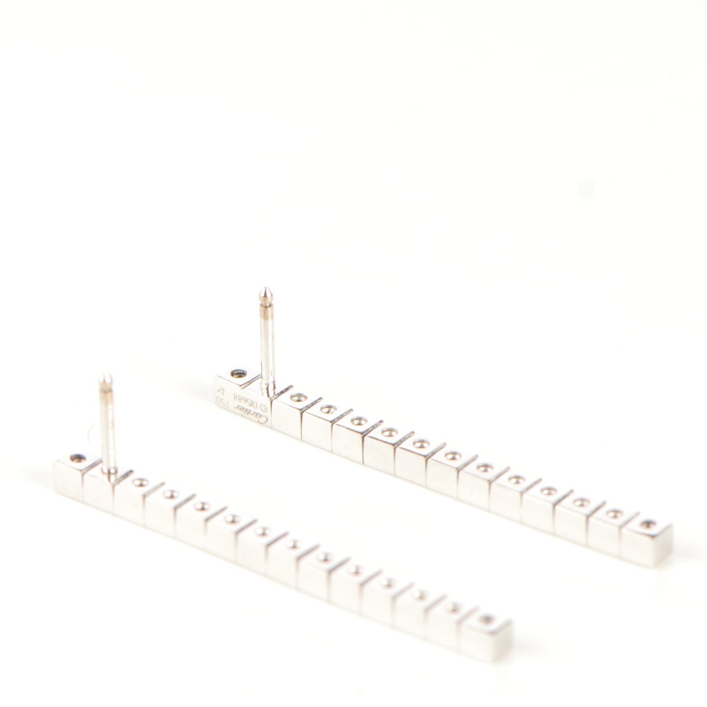 18K White Gold Lanieres Drop Earrings