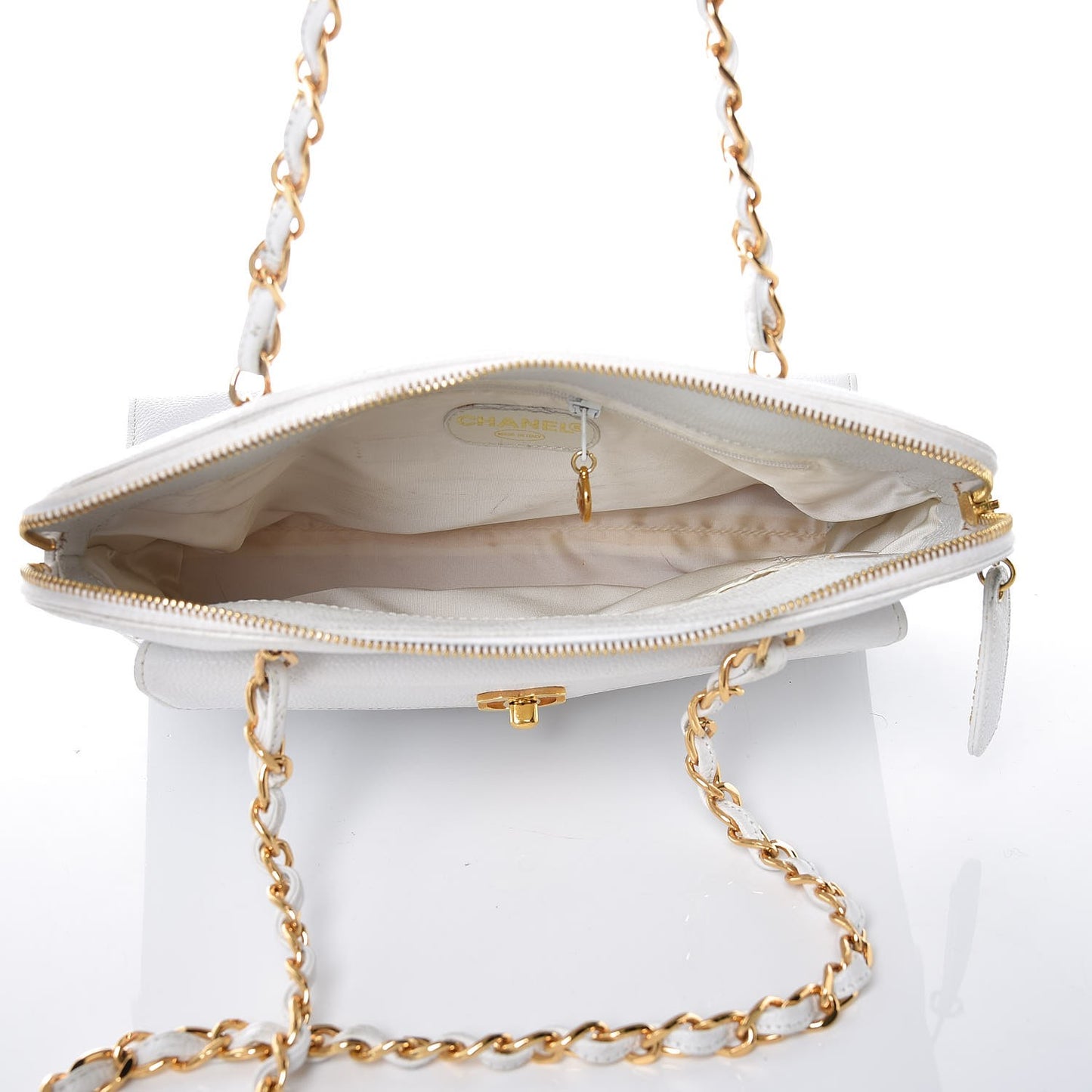 Caviar CC Shoulder Bag White