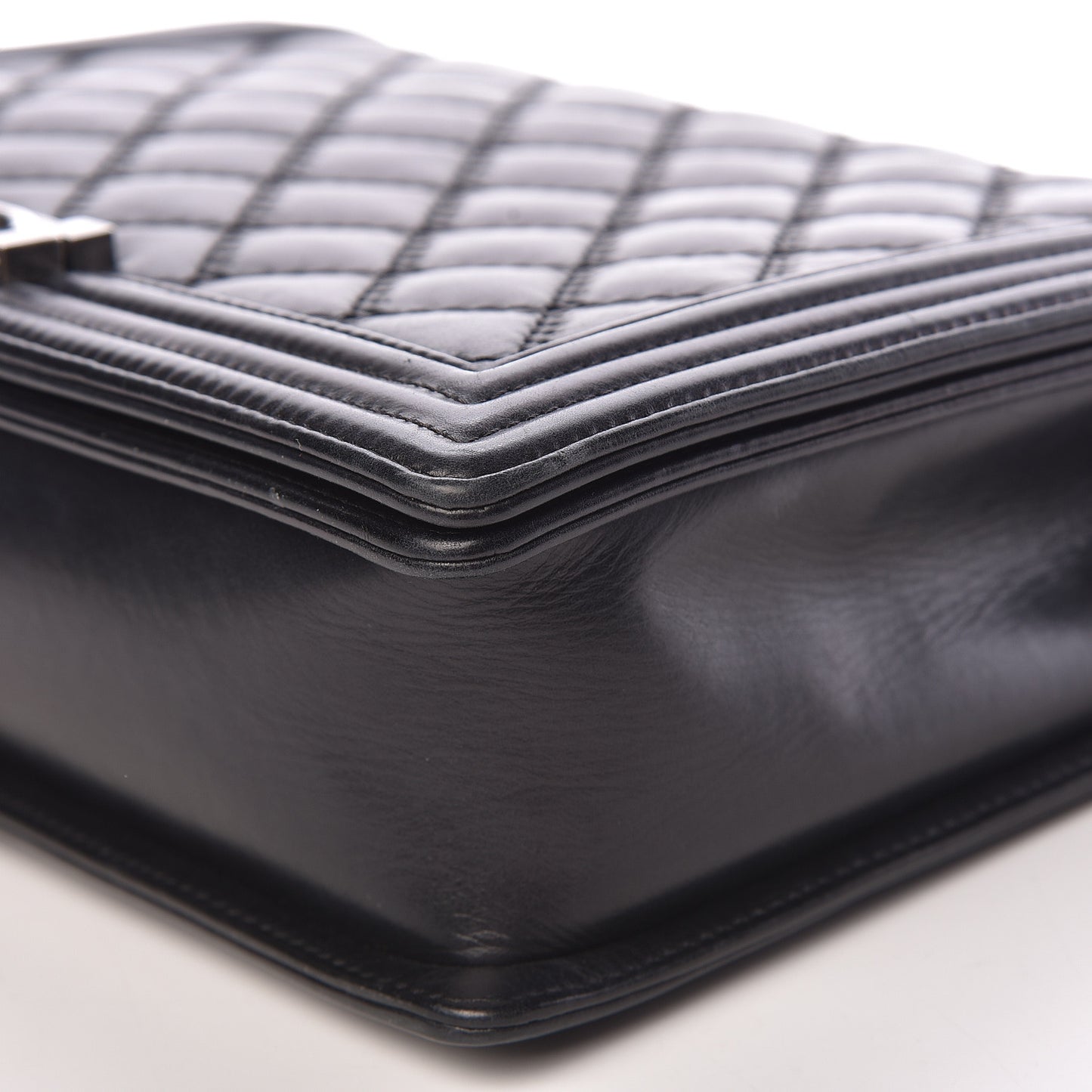 Calfskin Embossed Stitch Large Boy Flap Black