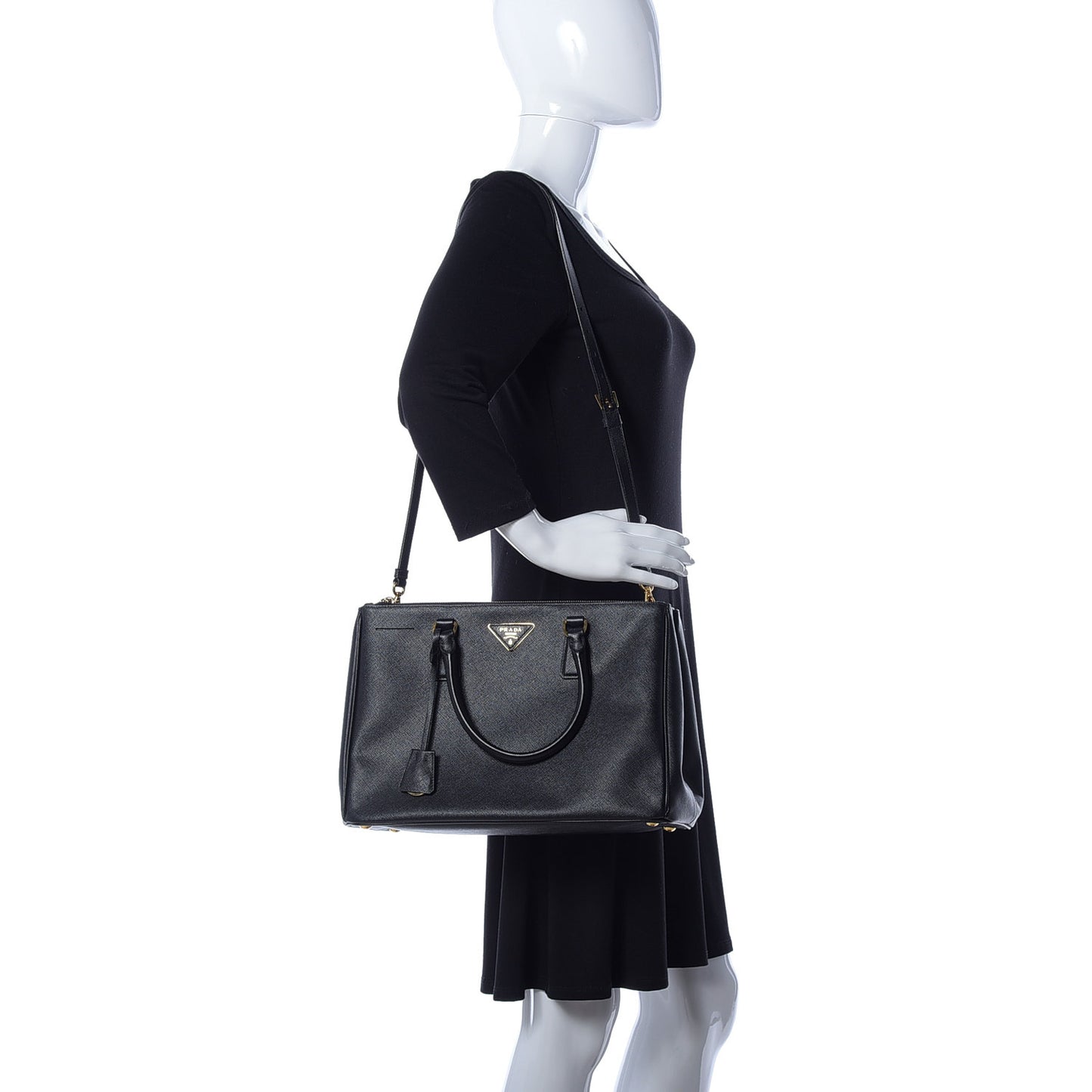 Saffiano Medium Galleria Double Zip Tote Black