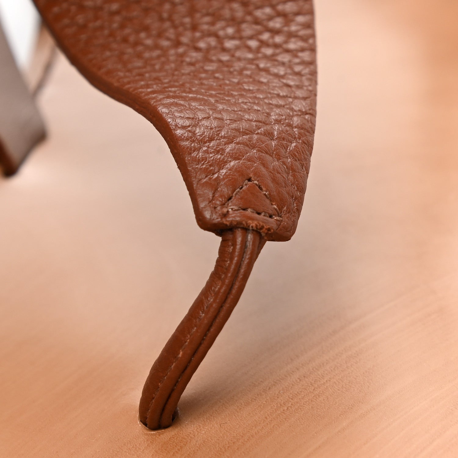 Valentino Garavani Pebbled Calfskin Rockstud Ankle Wrap Flat Thong Sandals 38.5 Light Cuir 8 of 9