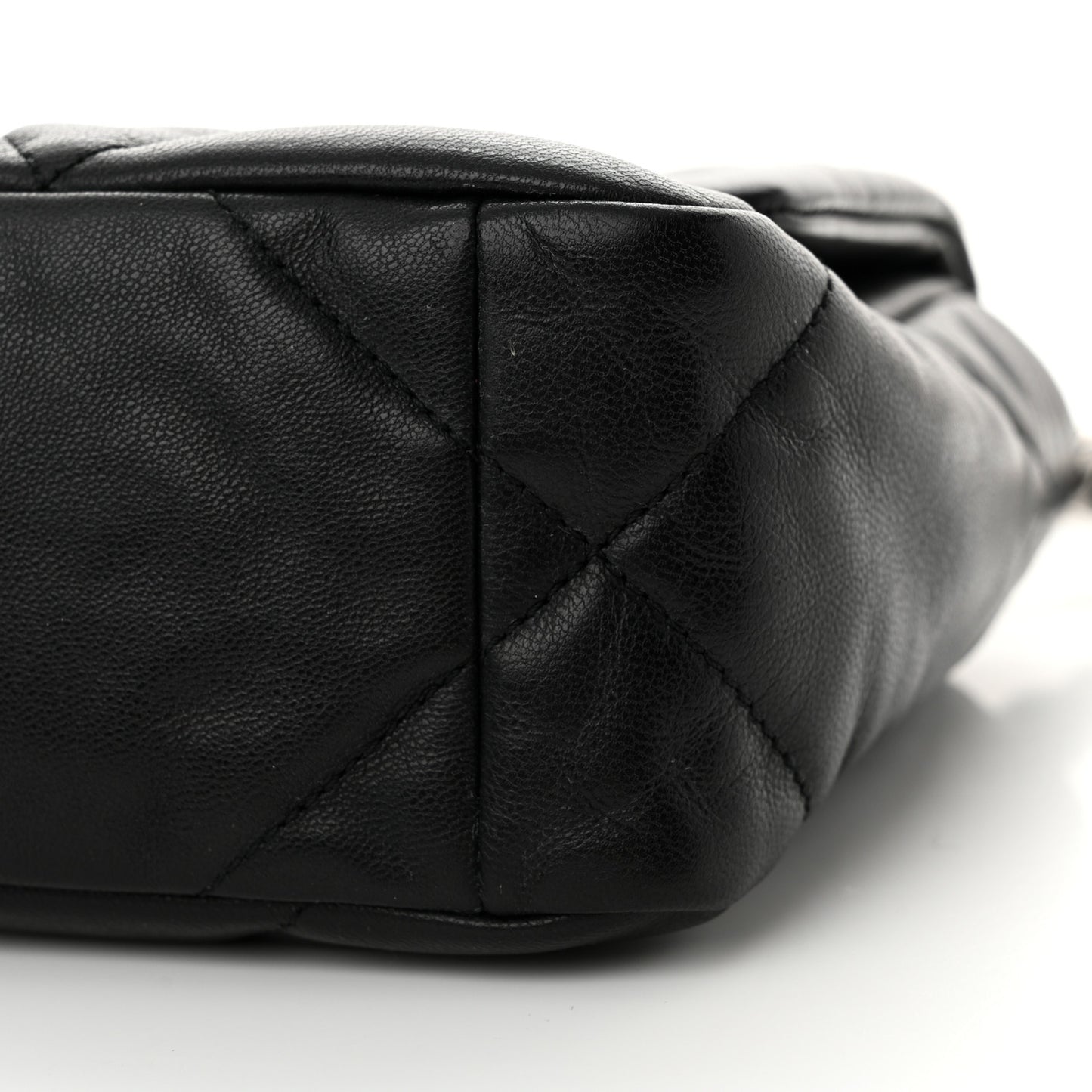 Lambskin Quilted Medium Chanel 19 Flap Black