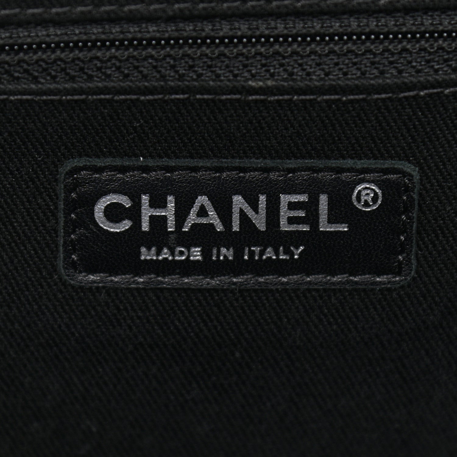 Chanel Iridescent Caviar Quilted Jumbo Easy Flap Blue 6 of 12