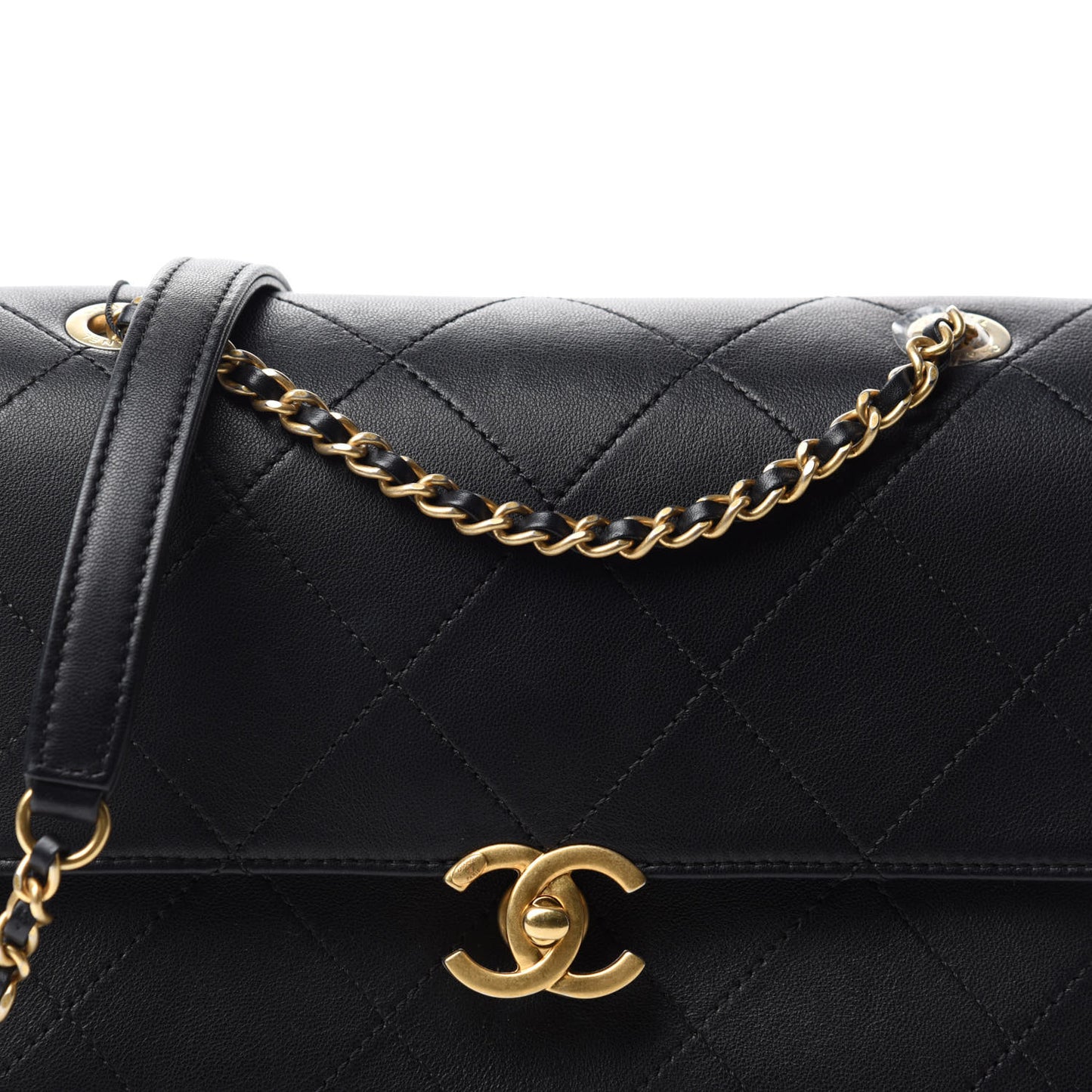 Lambskin Sleek And Chic Flap Black