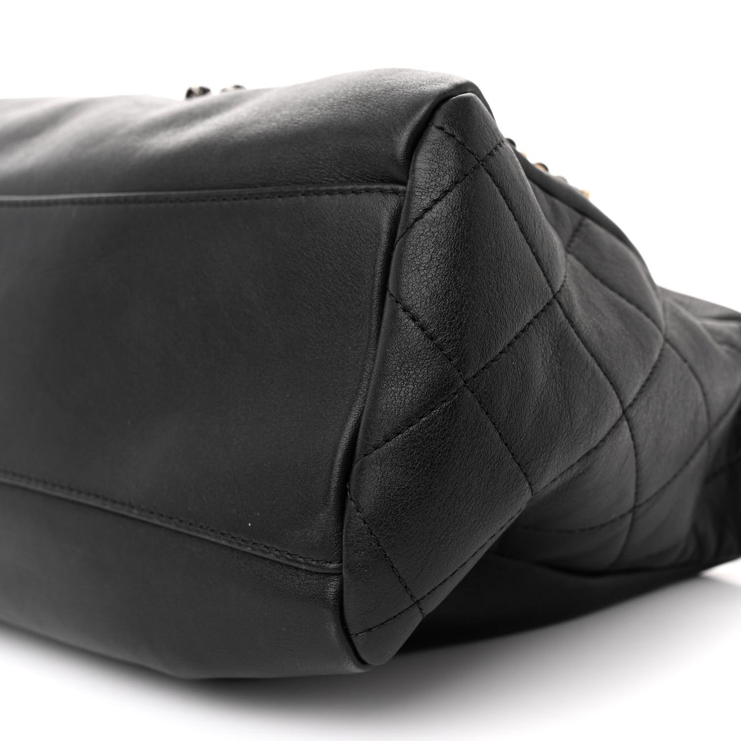 Calfskin Chain 20s Signature Hobo Black