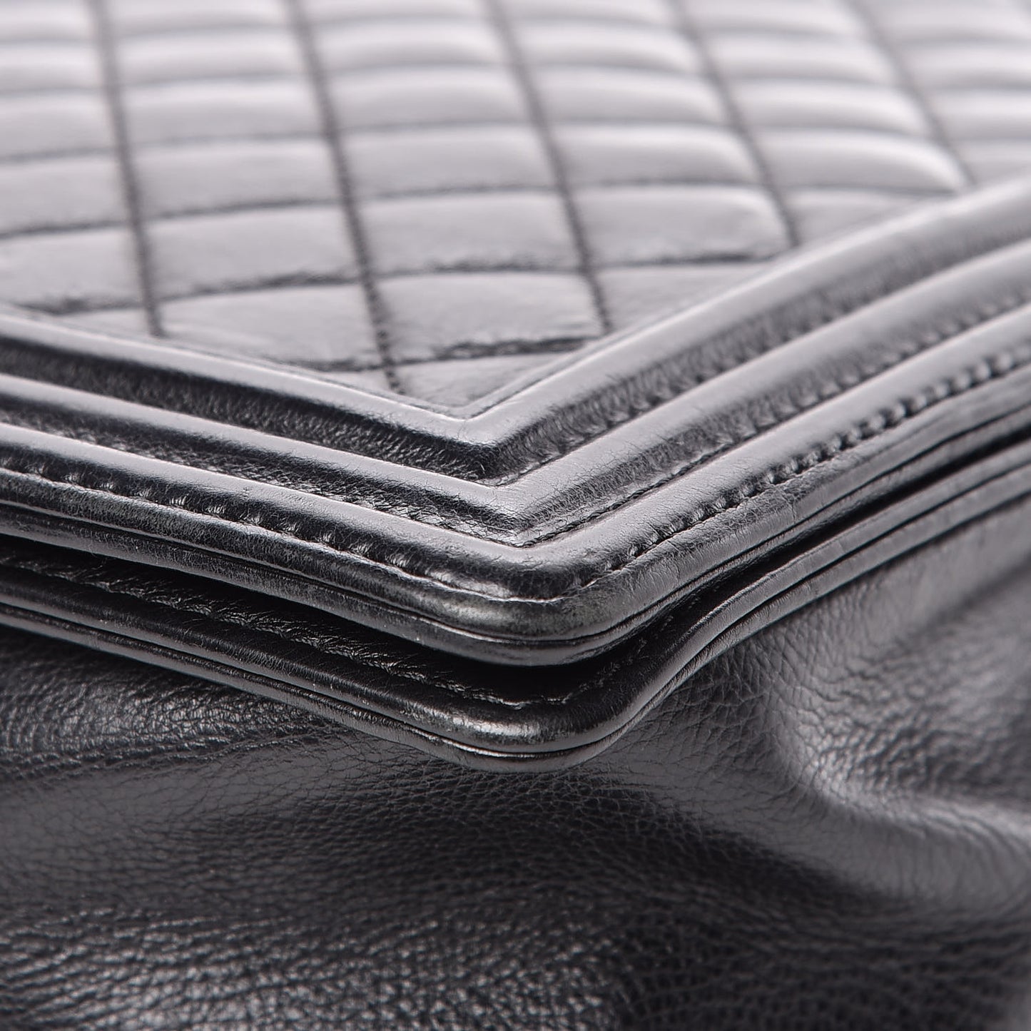 Calfskin Quilted Large Boy Flap Black