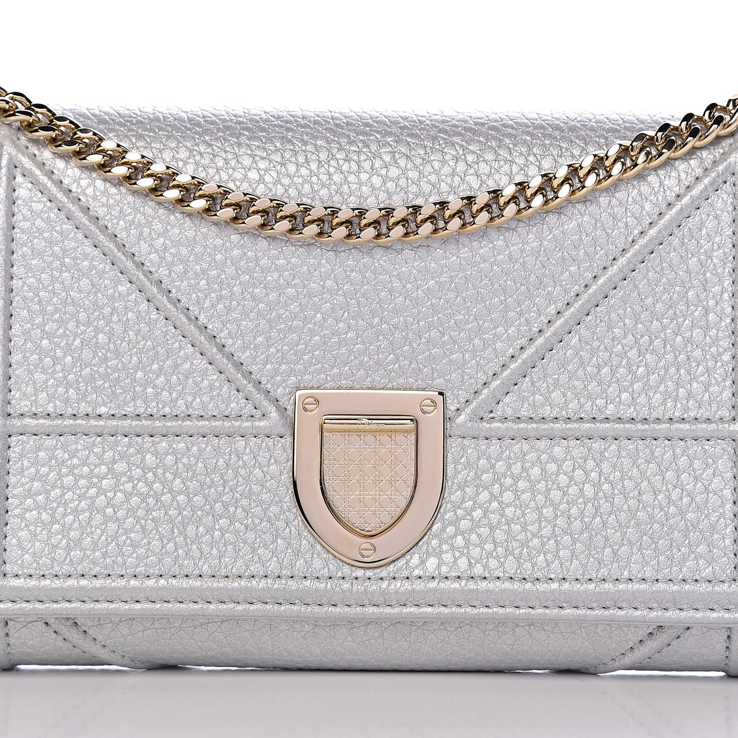 Metallic Grained Calfskin Diorama Croisiere Chain Wallet Silver