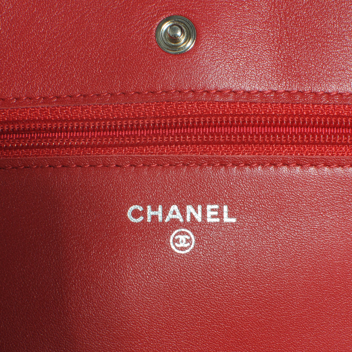 Patent Quilted Wallet On Chain WOC Red