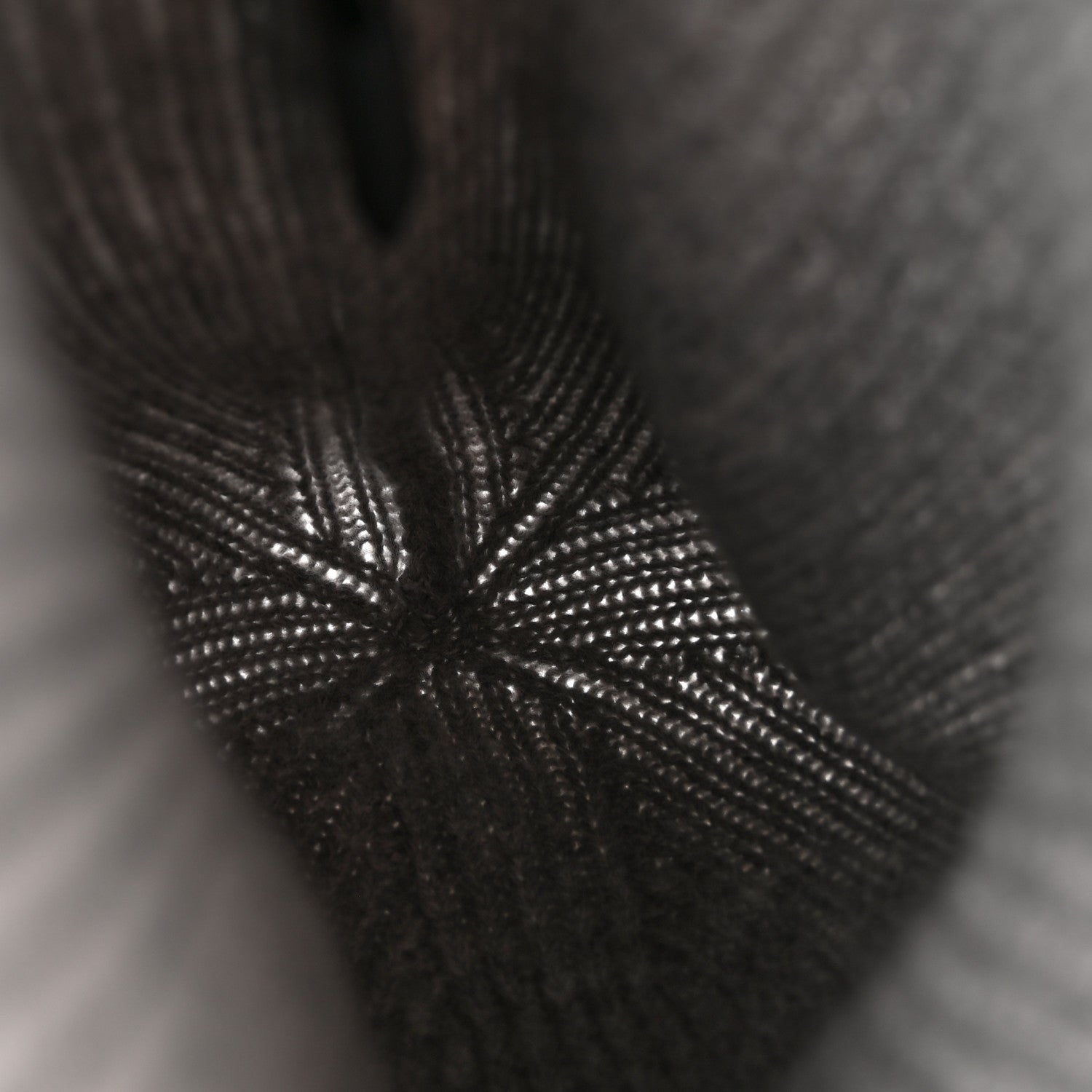 Louis Vuitton Cashmere Mens LV Ahead Beanie Gris 4 of 7