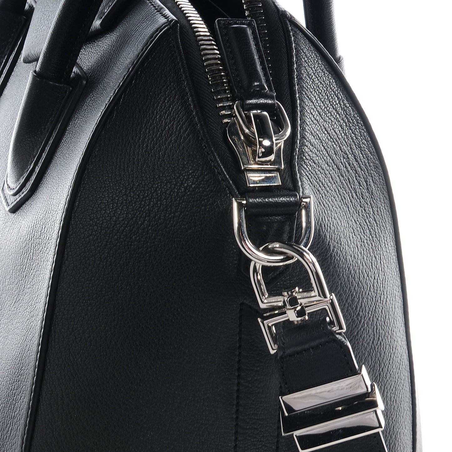 Sugar Goatskin Medium Antigona Black