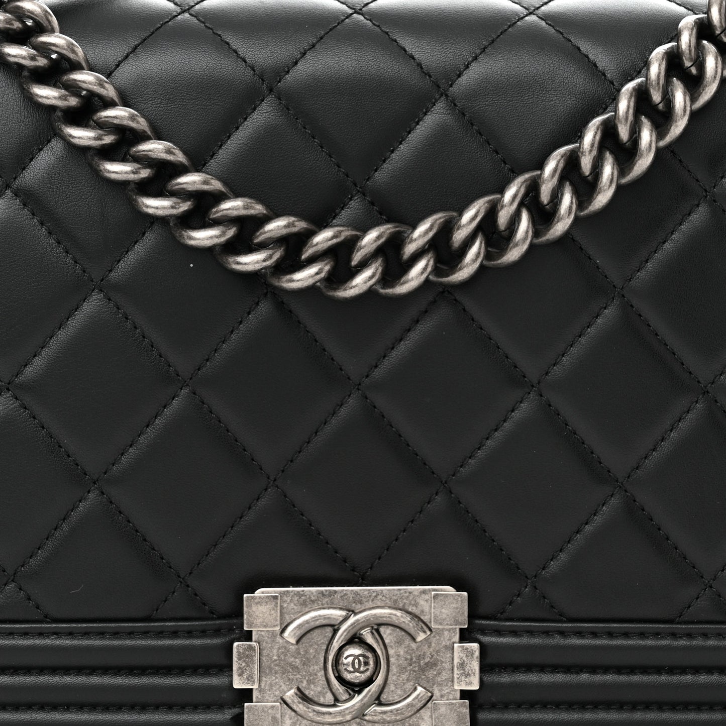 Lambskin Quilted Medium Boy Flap Black