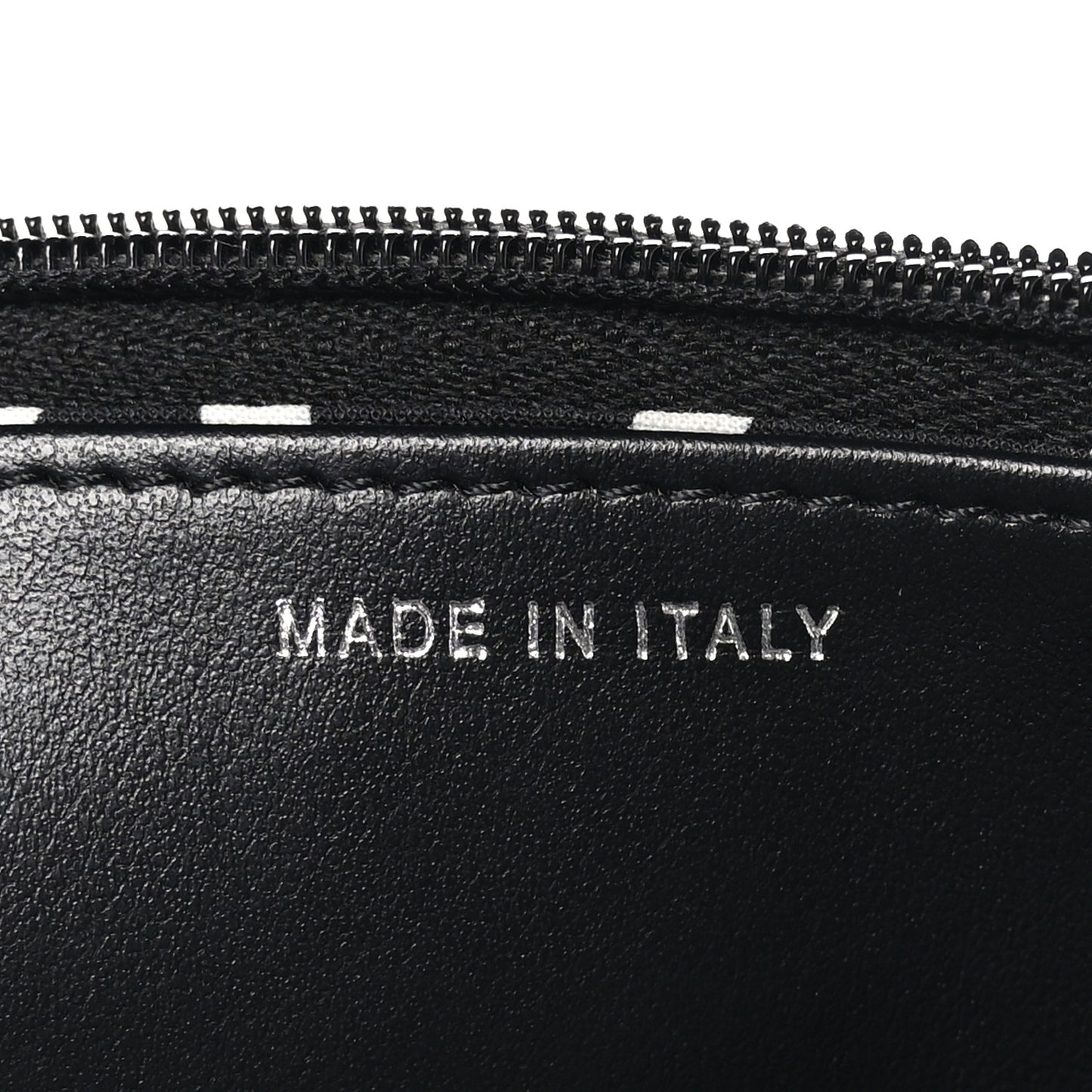 Caviar Quilted CC Logo Wallet on Chain WOC Black