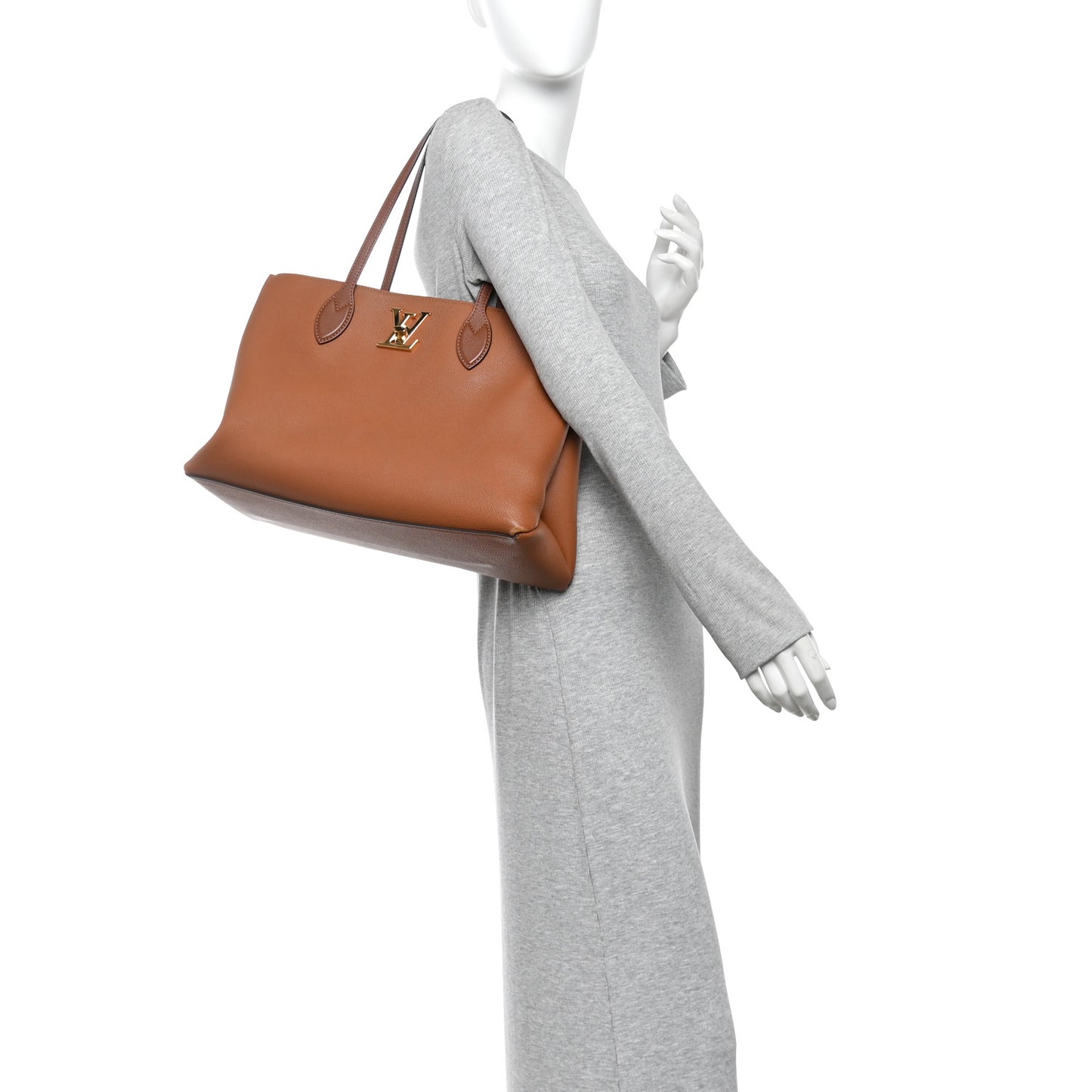 Grained Calfskin Lockme Shopper Chataigne