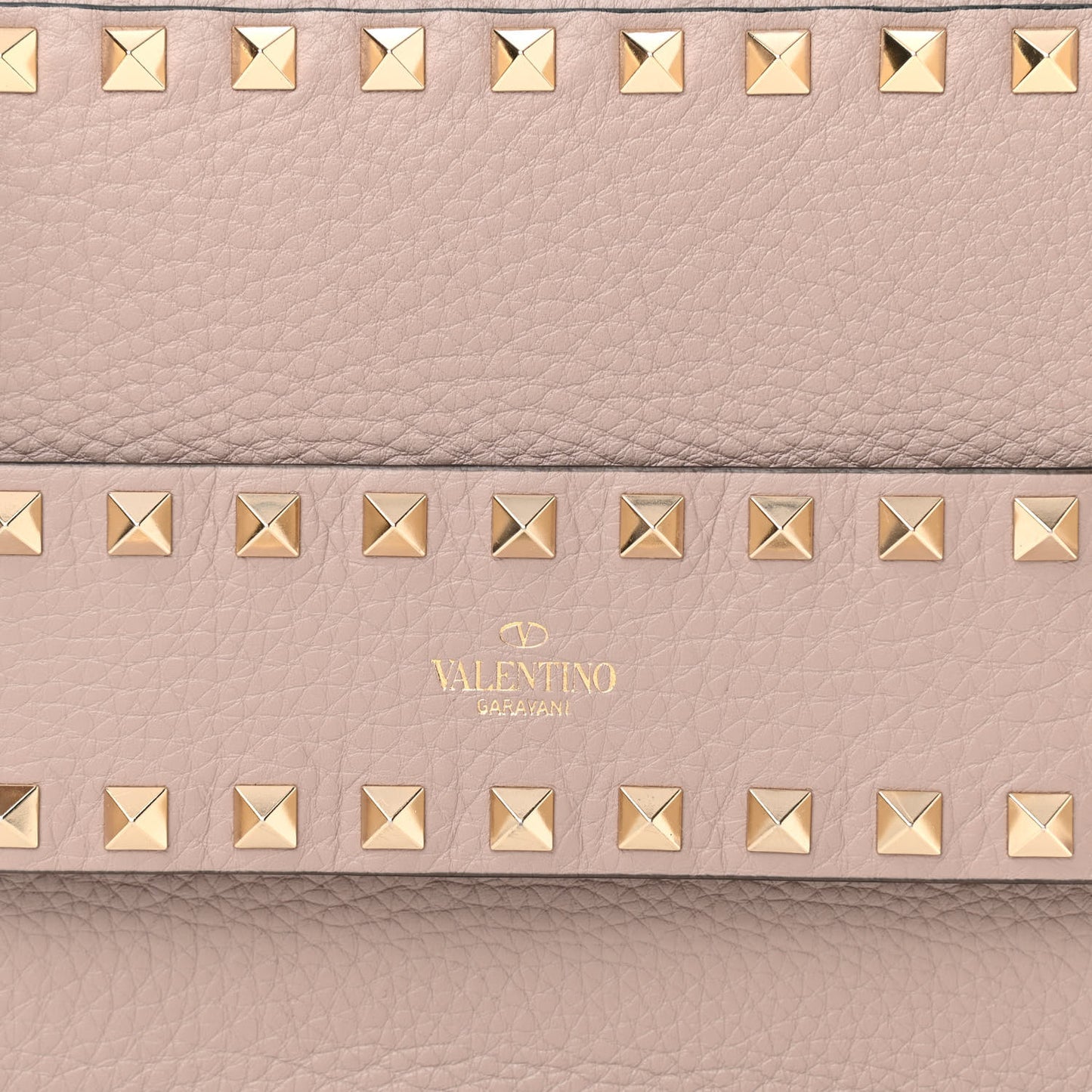Pebbled Calfskin Rockstud Shoulder Bag Poudre