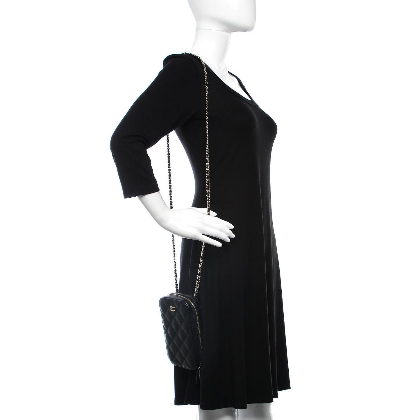 Caviar Quilted Classic Clutch With Chain Black