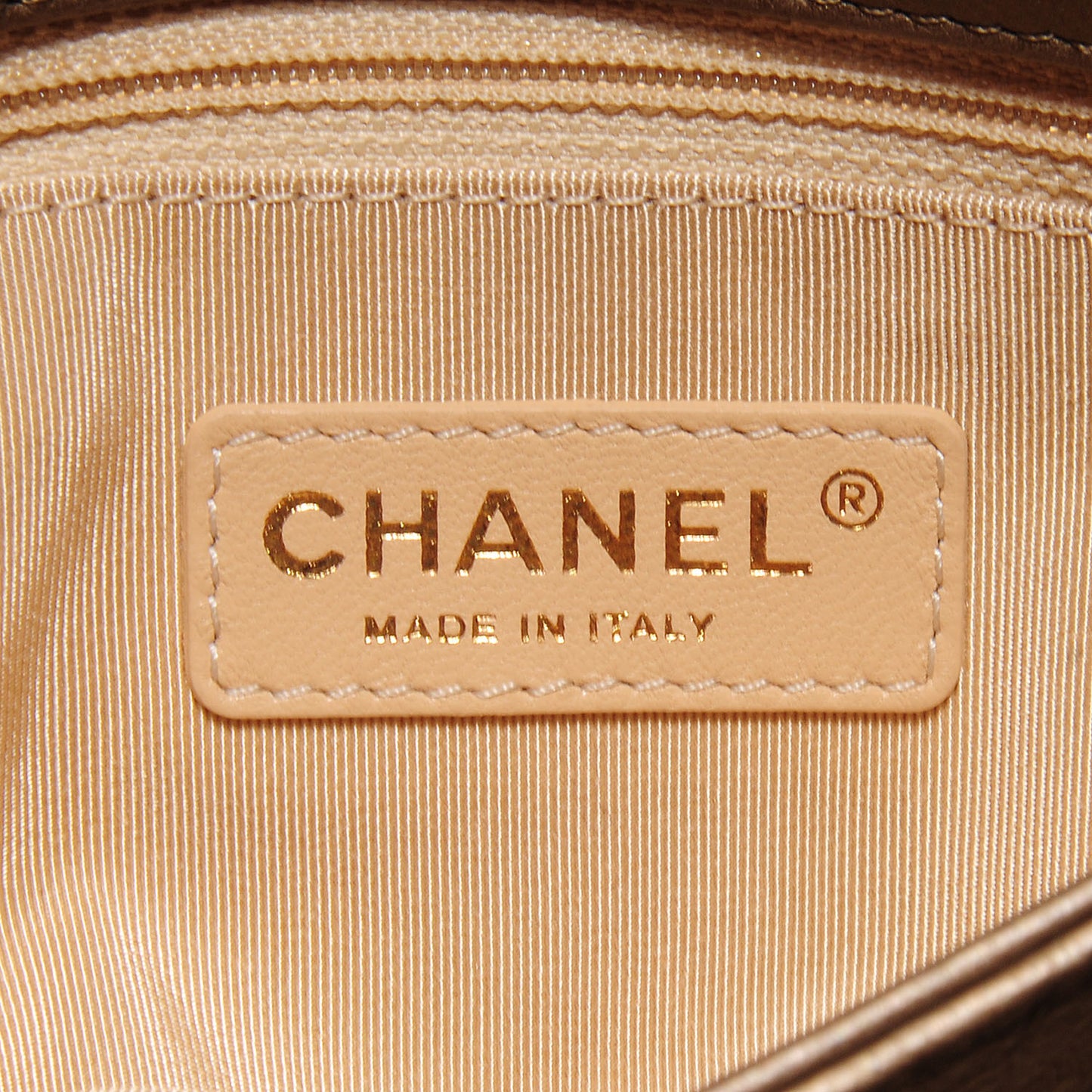 Calfskin Medium Crown Flap Gold