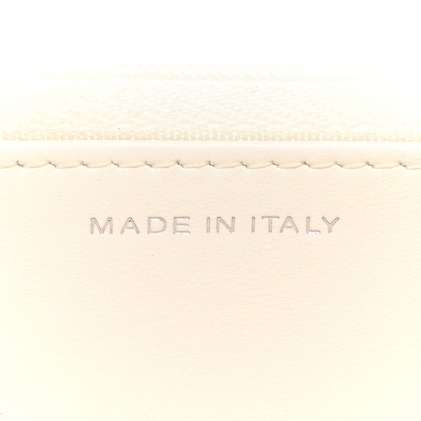 Caviar Quilted Wallet On Chain WOC White