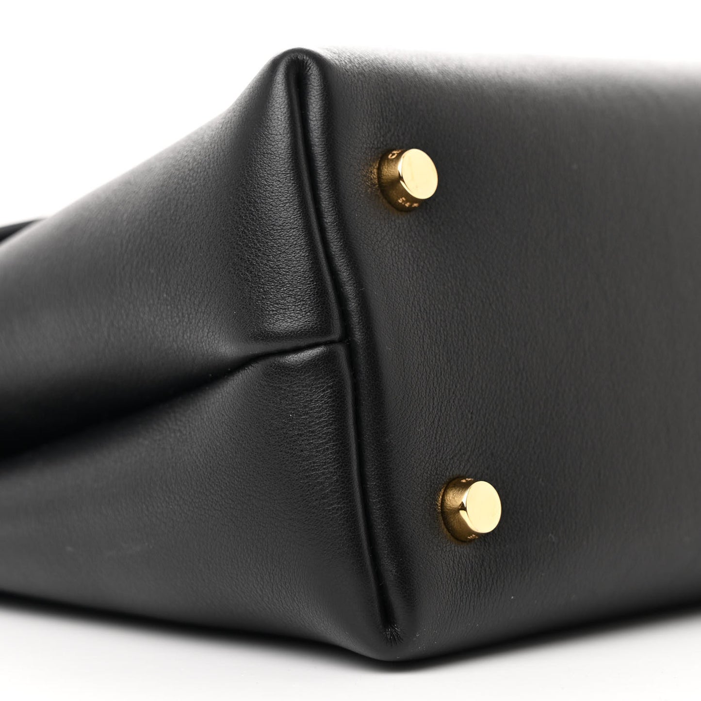 Supple Calfskin Medium Nino Black