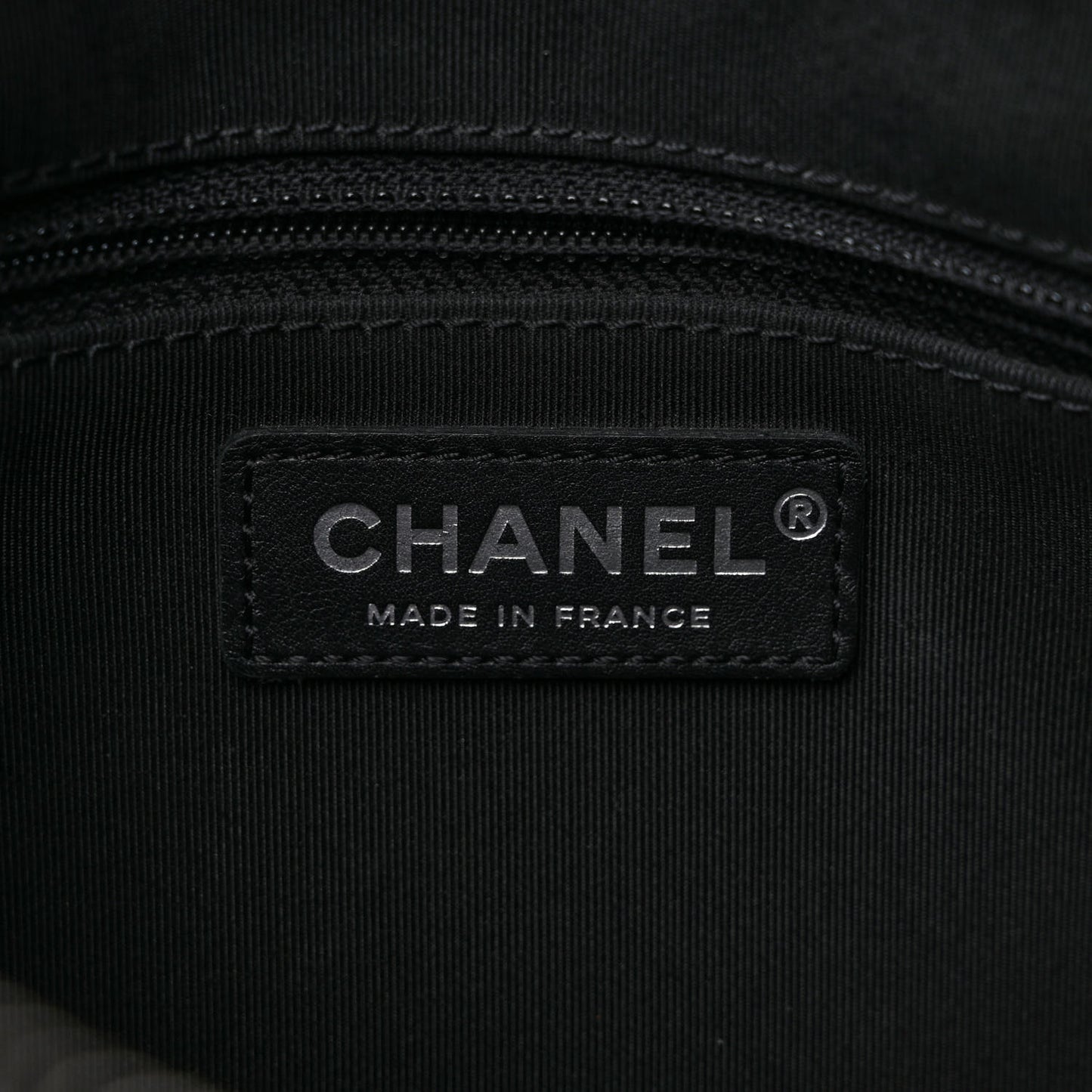 Aged Calfskin Quilted Large Working Vibe Camera Case Black
