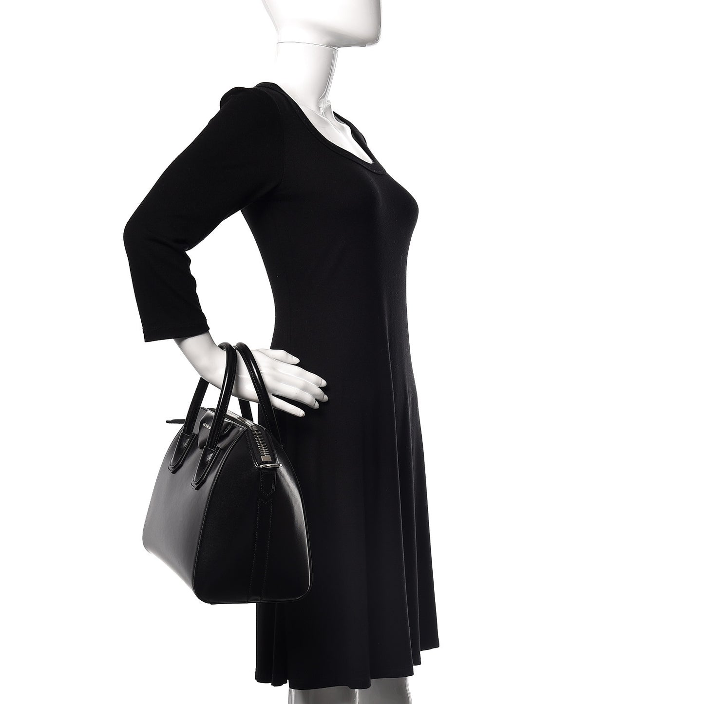 Shiny Lord Calfskin Small Antigona Black
