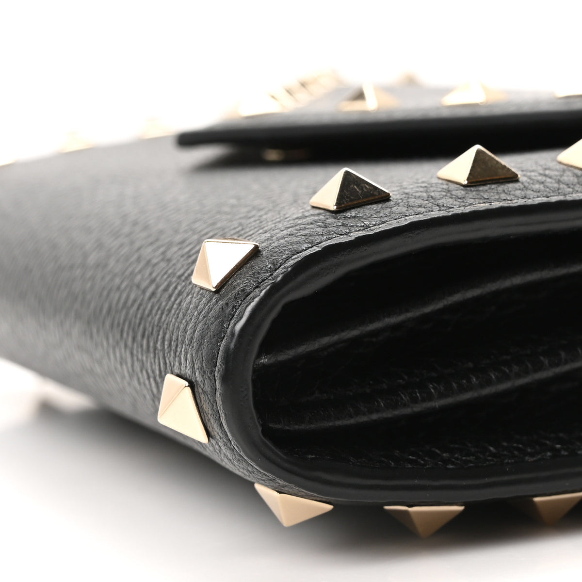 Pebbled Calfskin Rockstud Envelope Wallet on Chain Black