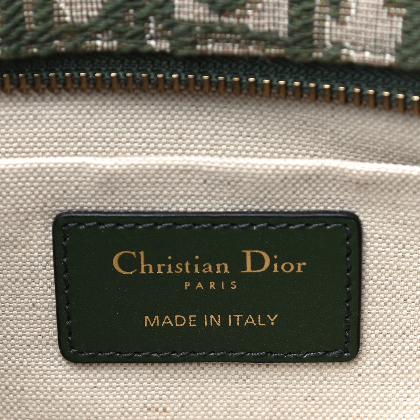 Oblique Diorquake Clutch Green