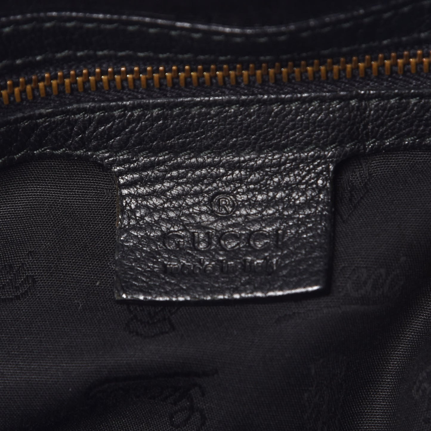 Pebbled Calfskin Medium Jungle Hobo Black
