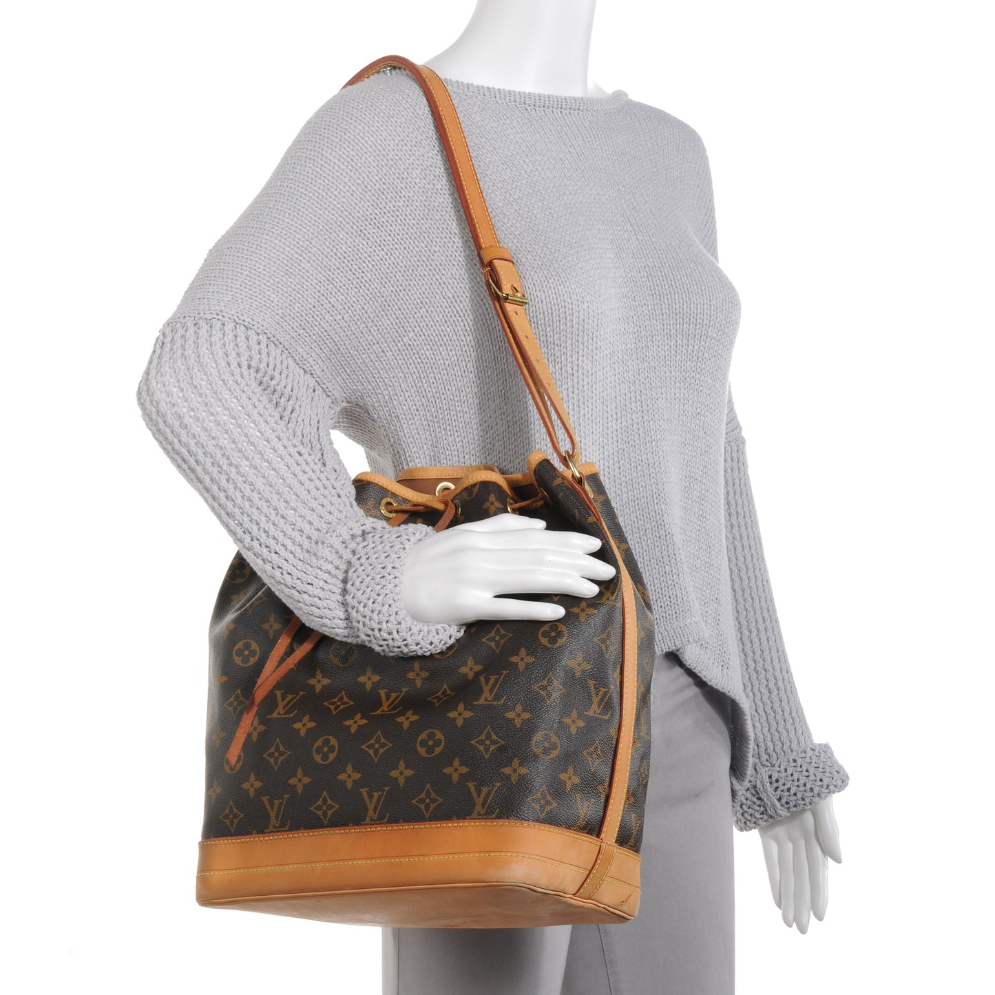 Monogram Noe