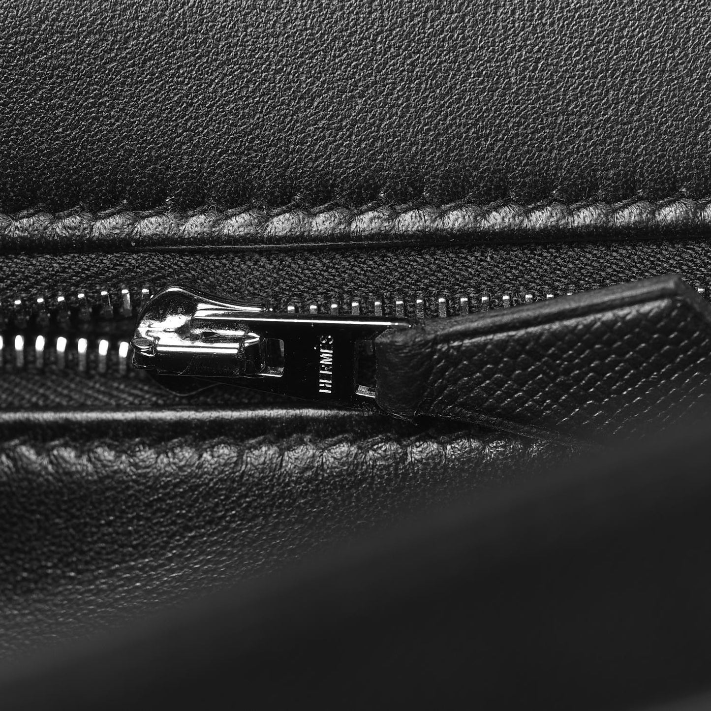 Grained Monsieur Constance 24 Black