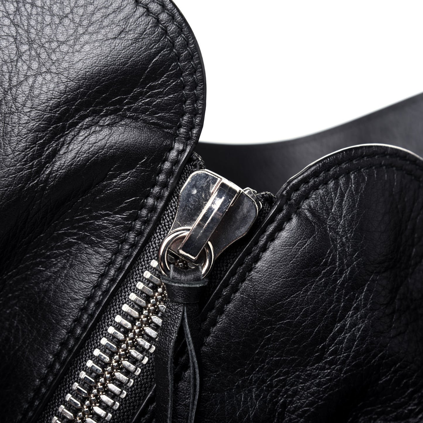 Supple Calfskin Papier A4 Zip Around Tote Black