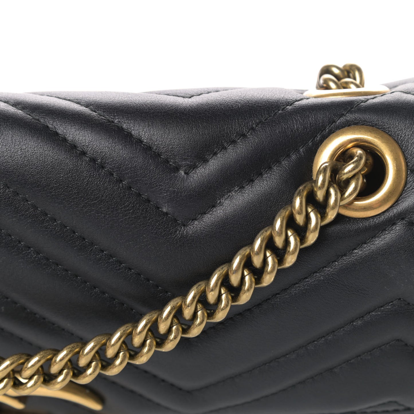 Calfskin Matelasse Medium GG Marmont Shoulder Bag Black