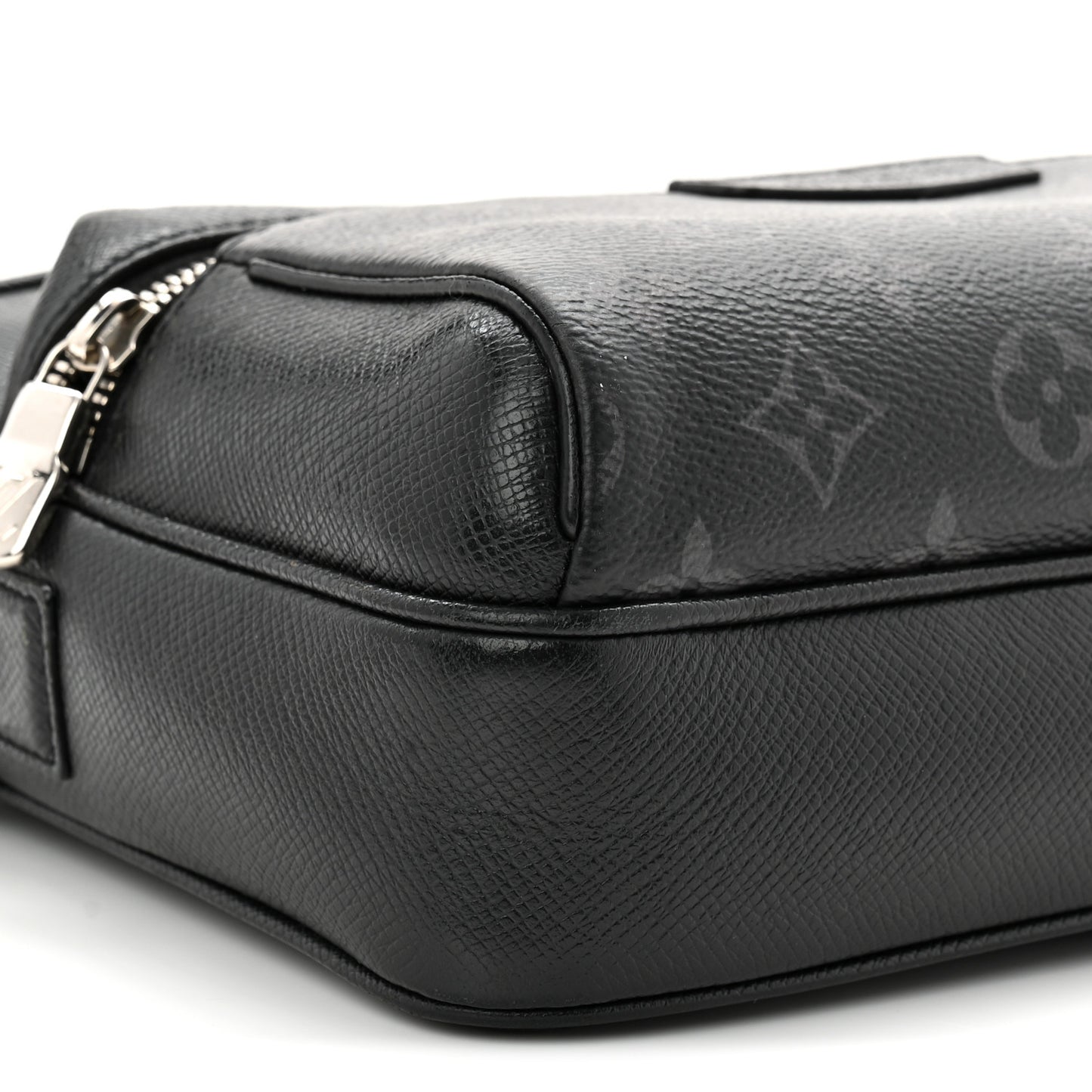 Taiga Monogram Eclipse Outdoor Messenger Black