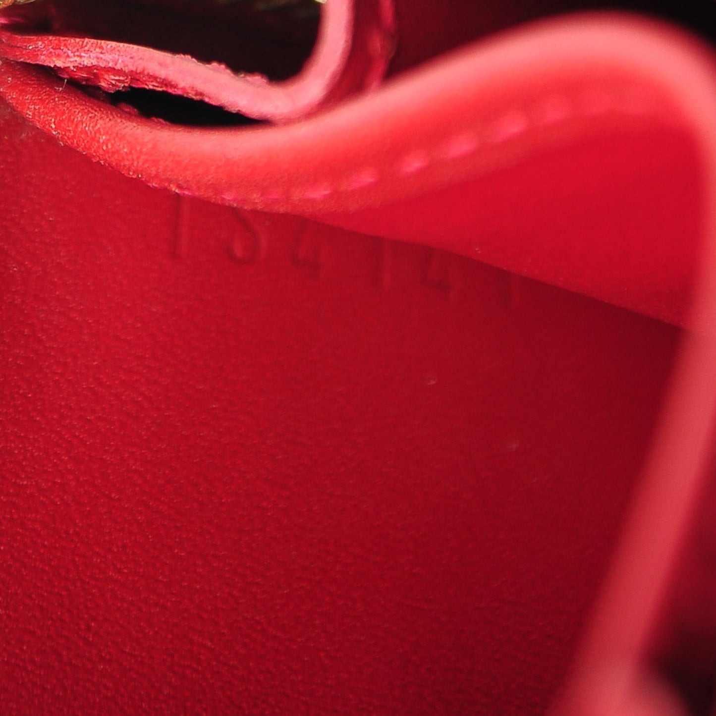 Vernis Rayures Zippy Coin Purse Pomme D'Amour