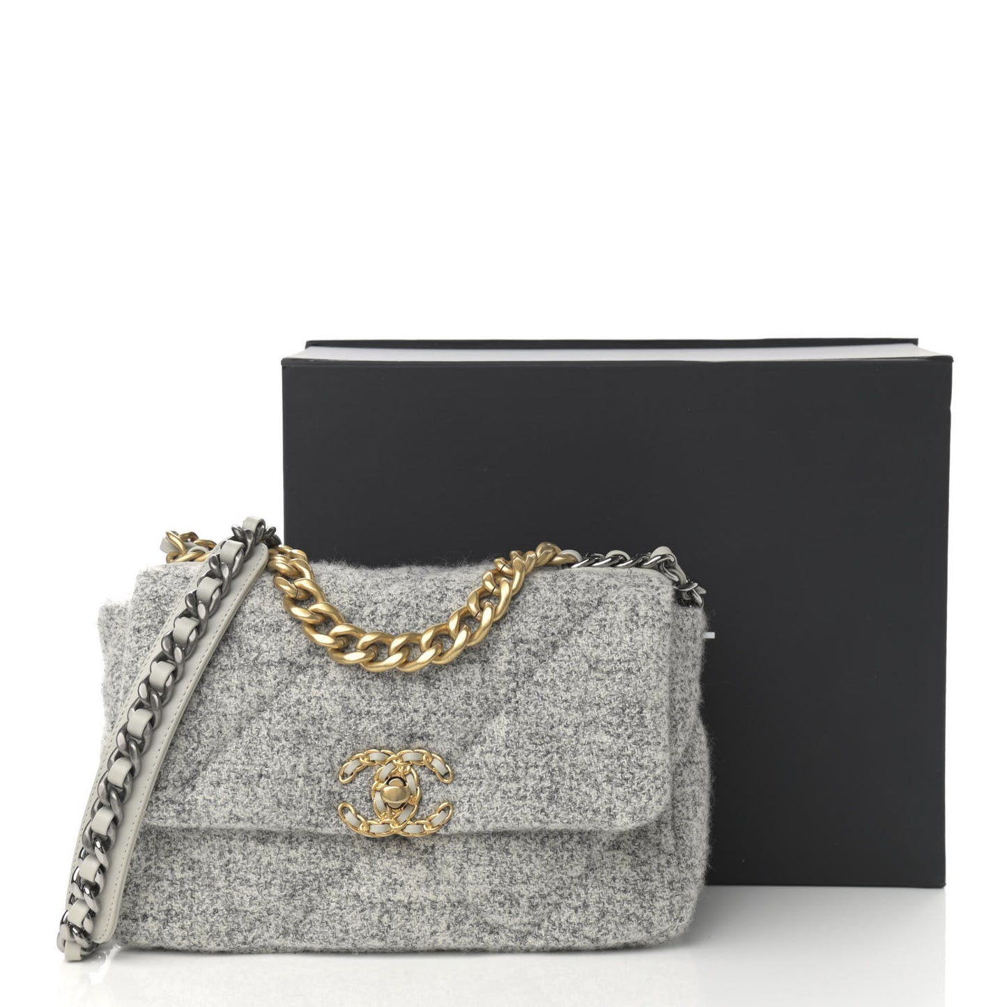 Tweed Quilted Medium Chanel 19 Flap Grey Ecru