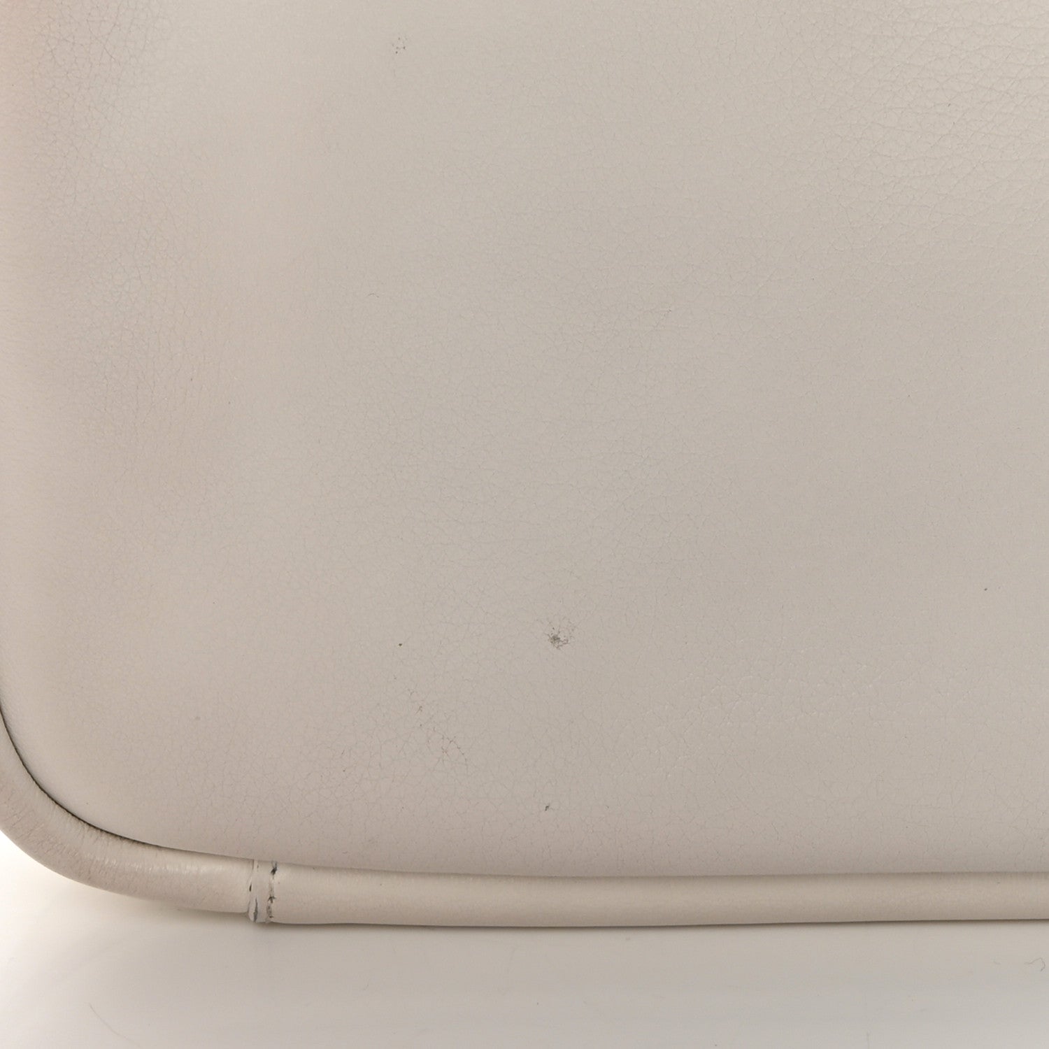 Balenciaga Calfskin Logo S Everyday Camera Bag White 17 of 18