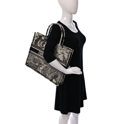 Christian Dior Canvas Embroidered Large Toile De Jouy Book Tote White Black 2 of 9