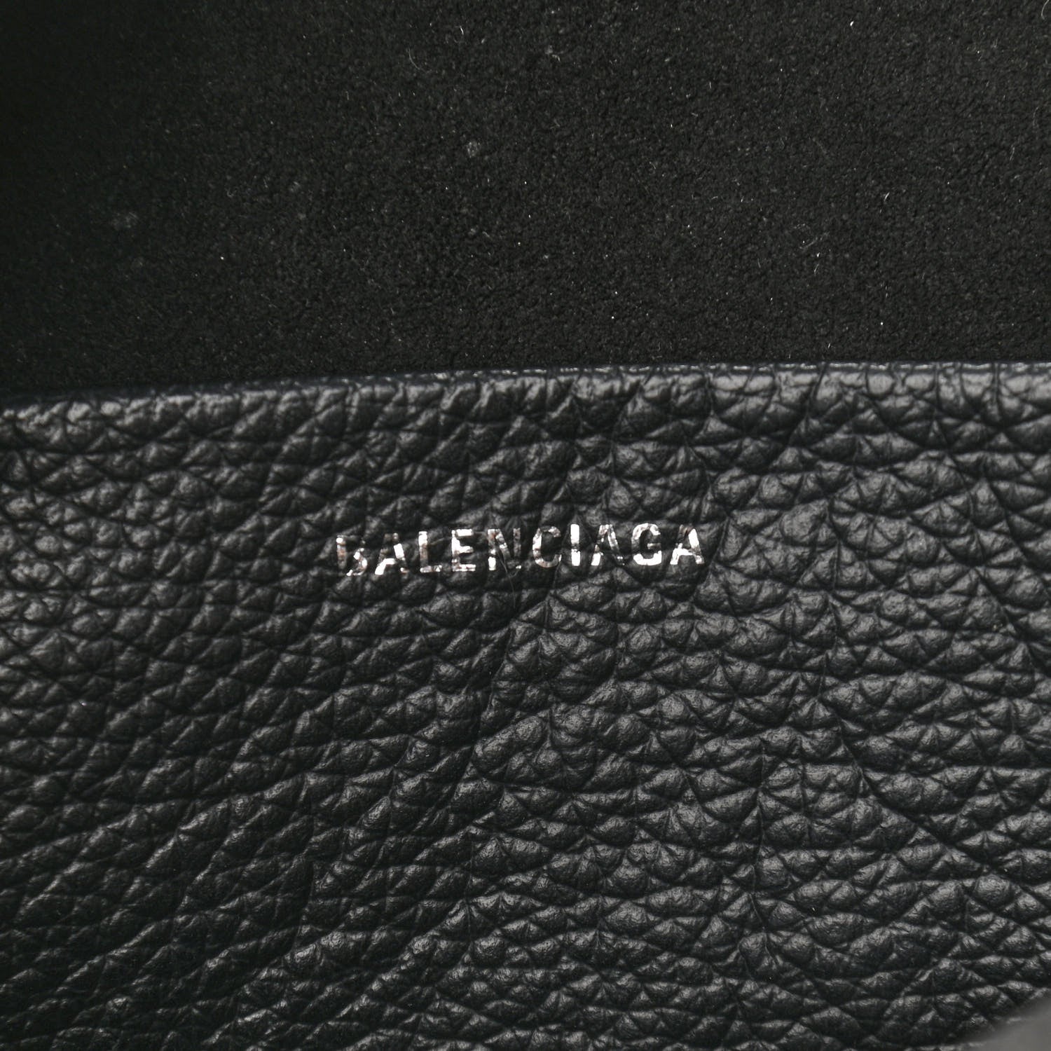 Balenciaga Calfskin Logo M Everyday Camera Bag Black 5 of 10