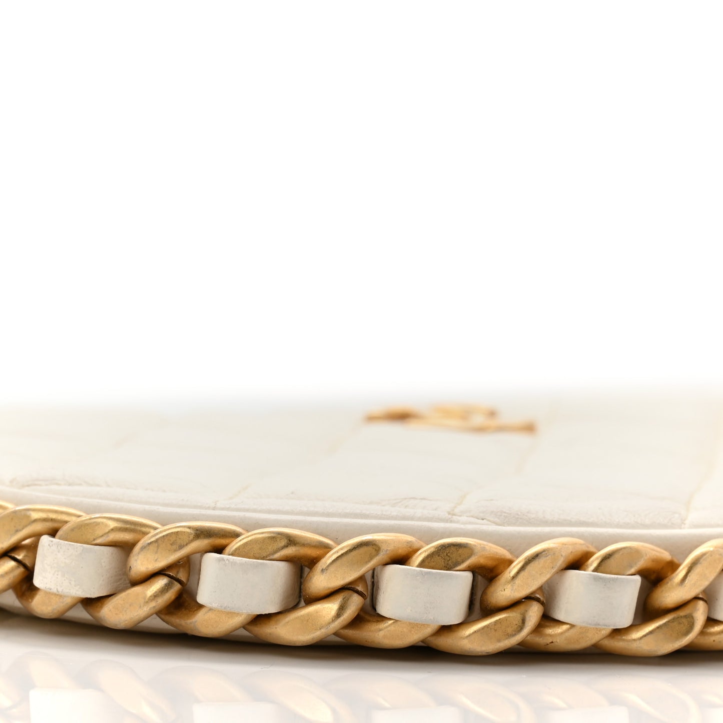 Shiny Crumpled Lambskin Quilted Trendy Chain Around Hobo White