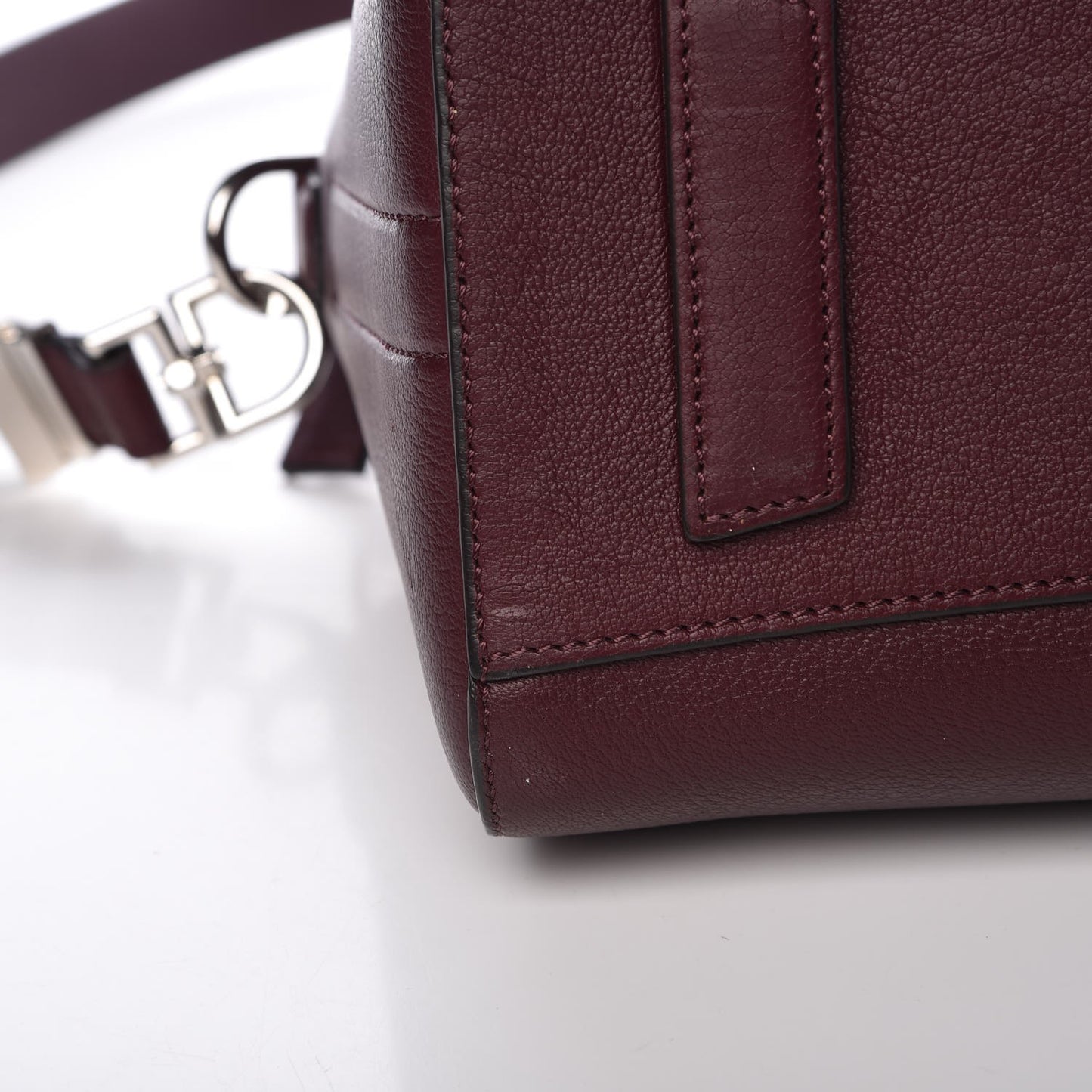 Sugar Goatskin Small Antigona Aubergine