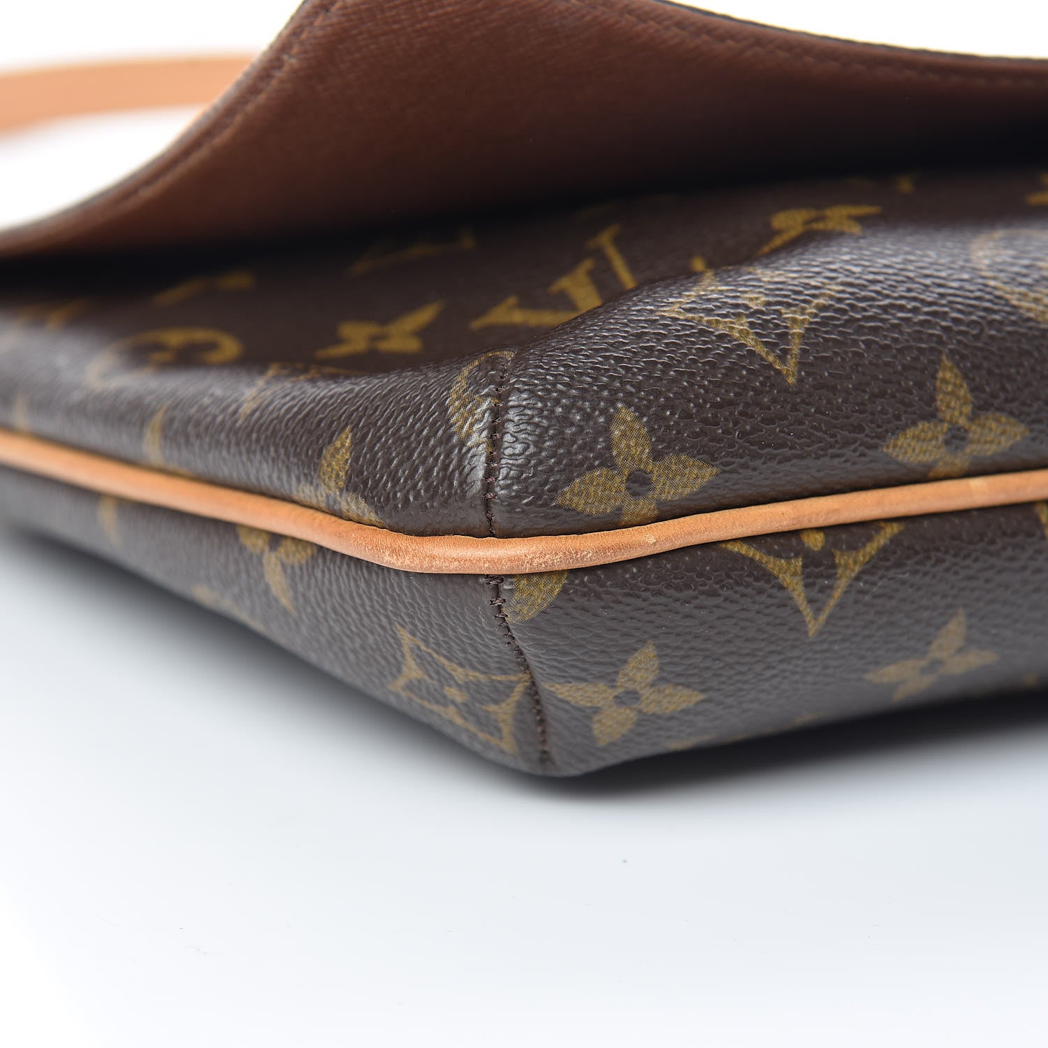 Louis Vuitton Monogram Musette Tango Long Strap 8 of 13