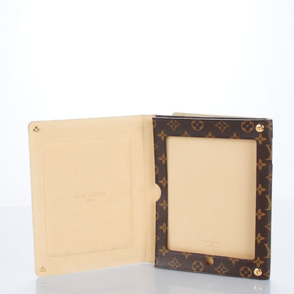 Louis Vuitton Monogram Ipad Case 5 of 7