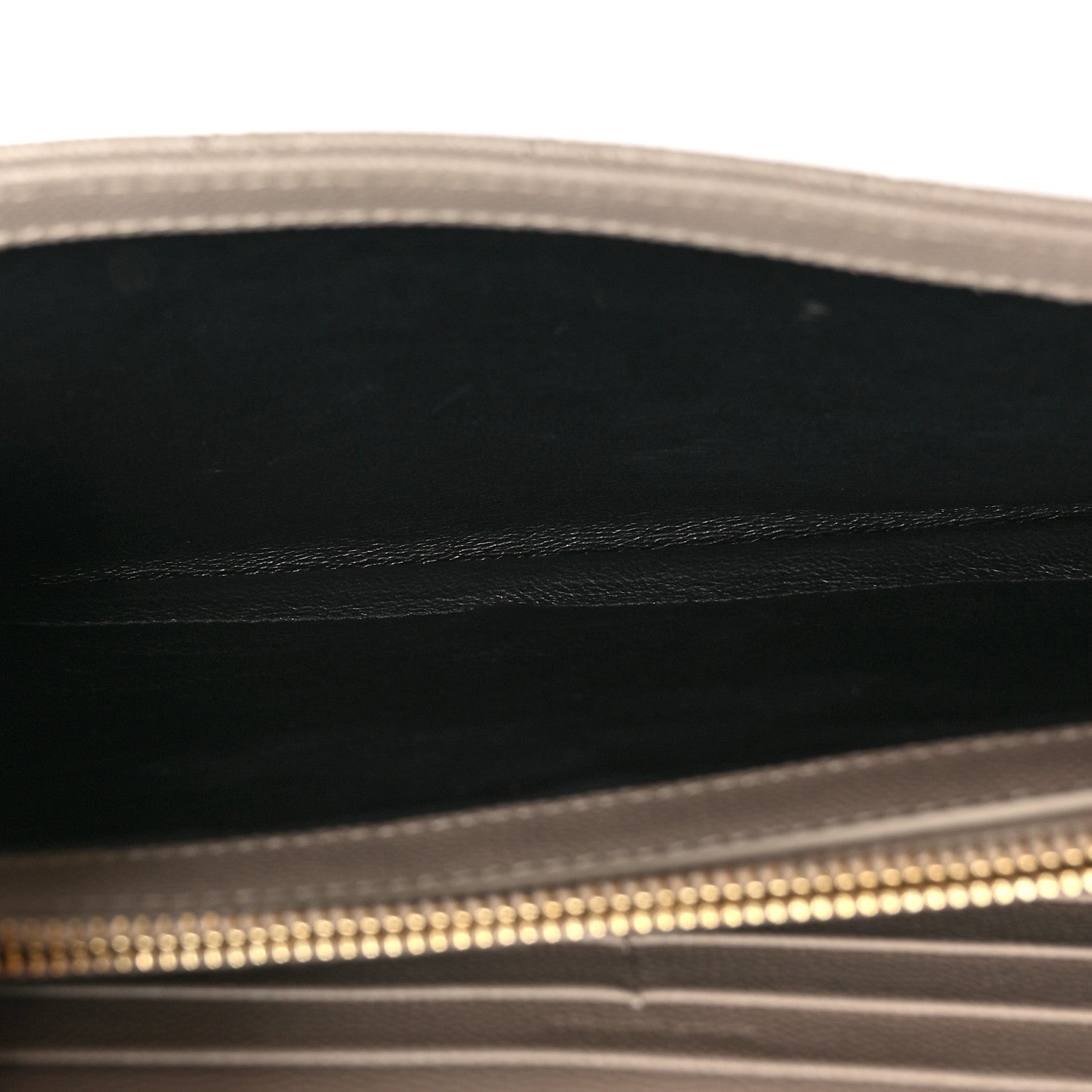 Saint Laurent Grain De Poudre Mixed Matelasse Triquilt Monogram Chain Wallet Dark Beige 5 of 11