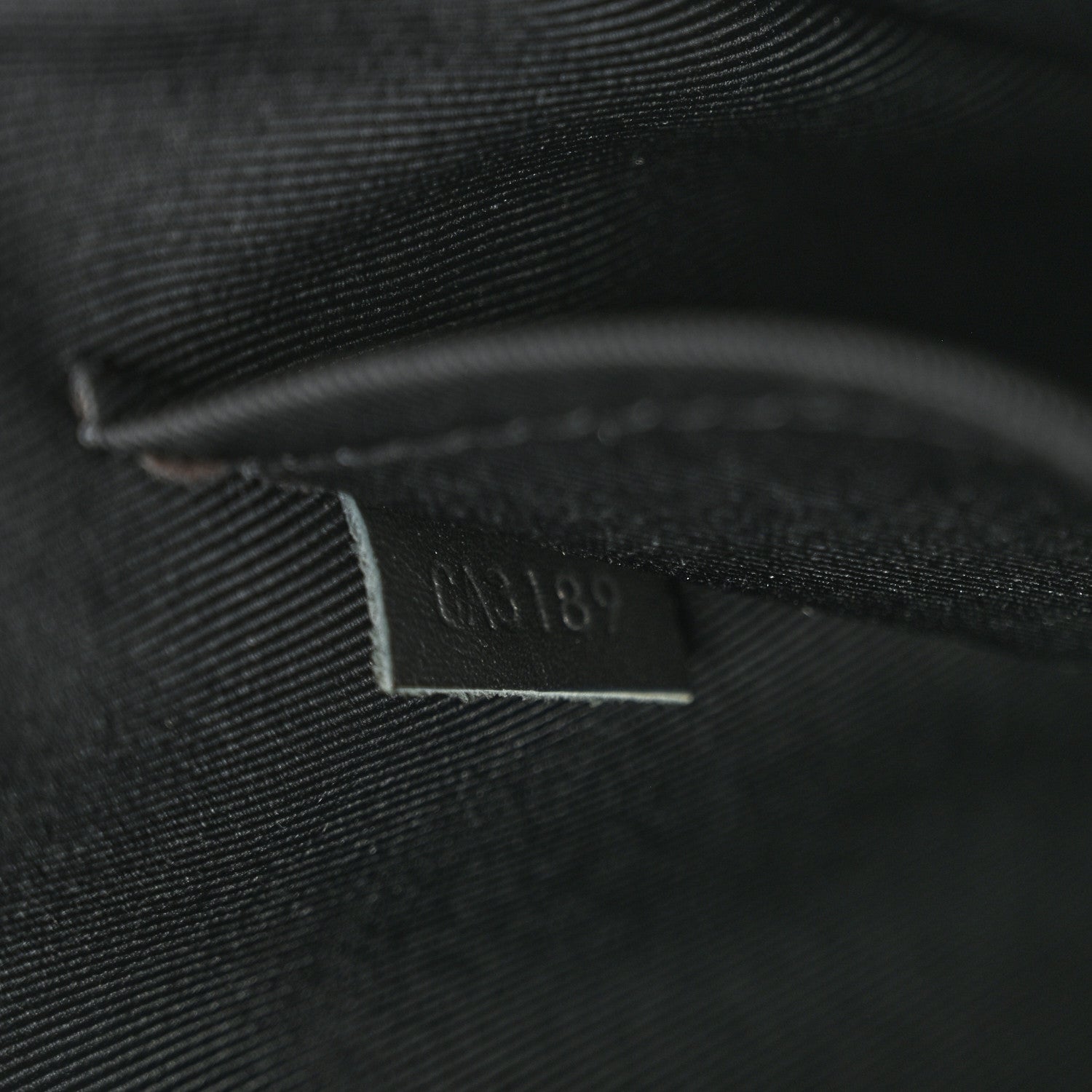 Louis Vuitton Damier Infini Discovery Messenger BB Onyx 7 of 11