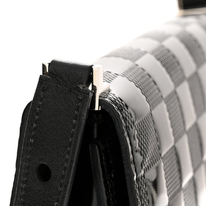 Louis Vuitton Damier Vernis Club Black 14 of 17