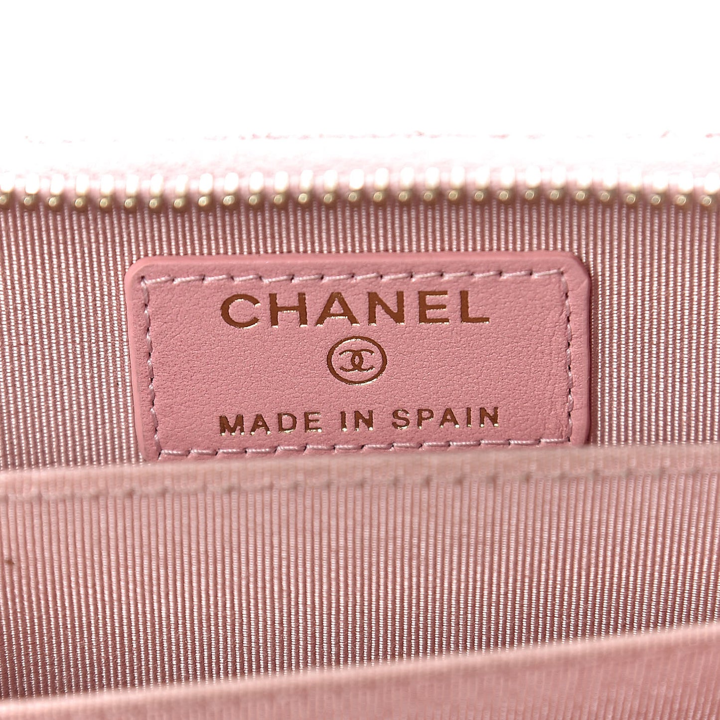 Iridescent Caviar Quilted Zip Coin Purse Pink
