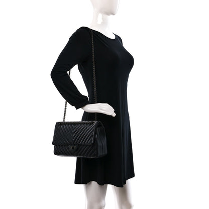 Chanel Aged Calfskin Chevron Quilted 2.55 Reissue 226 So Black 2 of 11