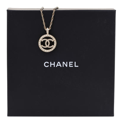 Chanel Pearl CC Round Pendant Necklace Gold 6 of 6